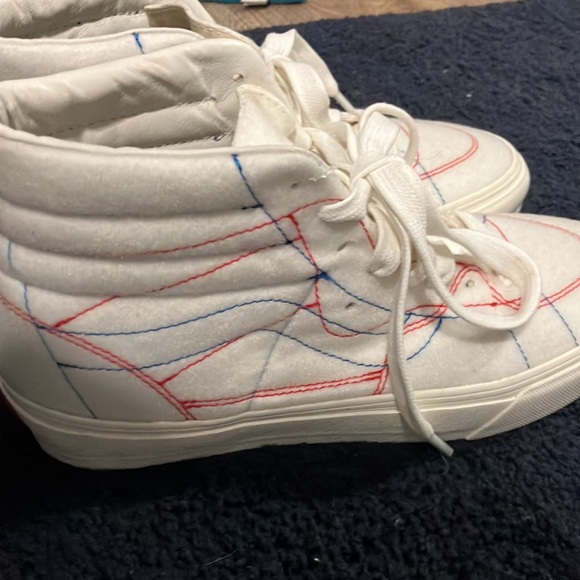 Van’s shoes - Picture 3 of 4